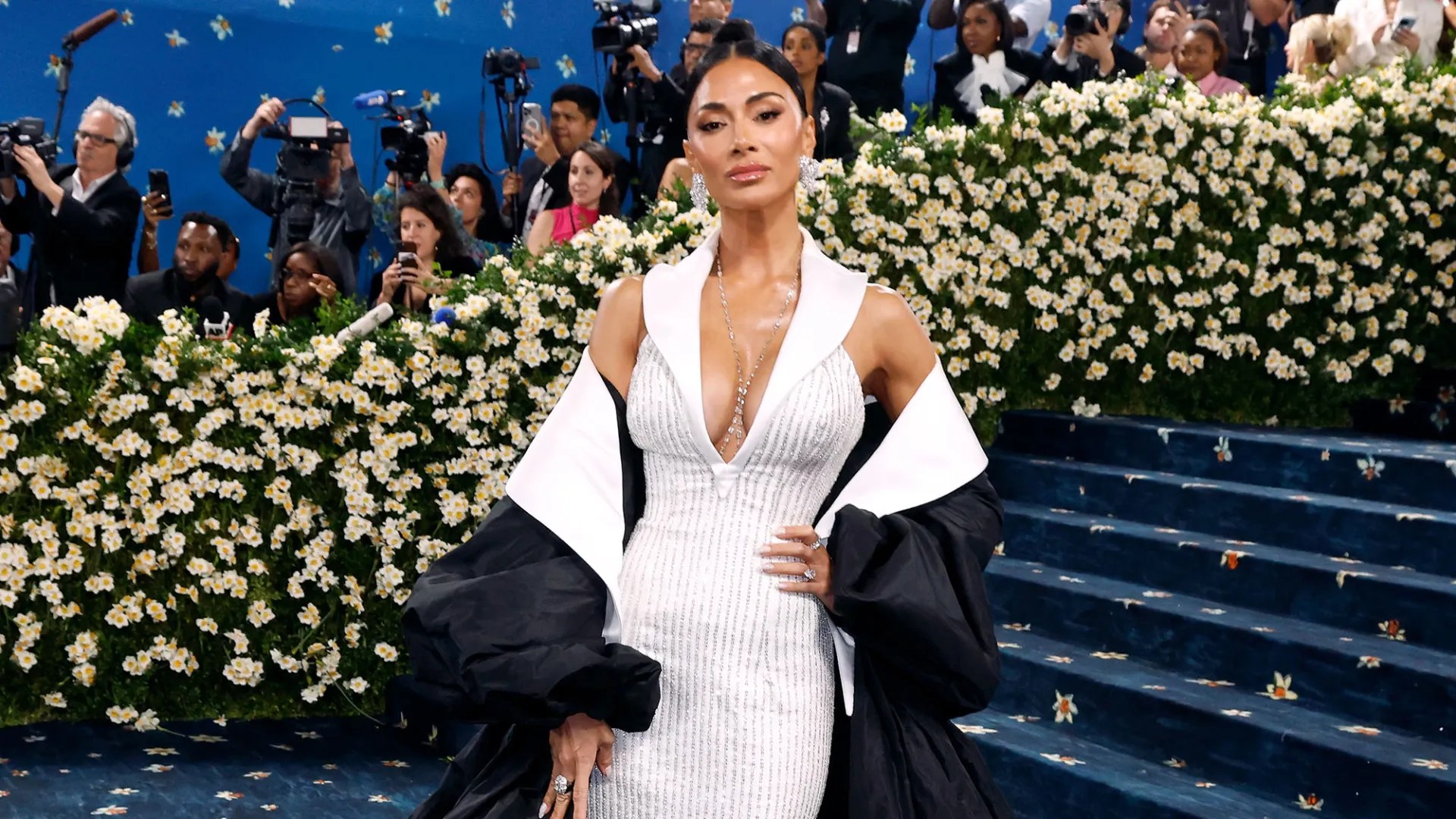 Nicole Scherzinger Wears These Stylish Weighted Bangles for Easy, On-the-Go Arm Workouts